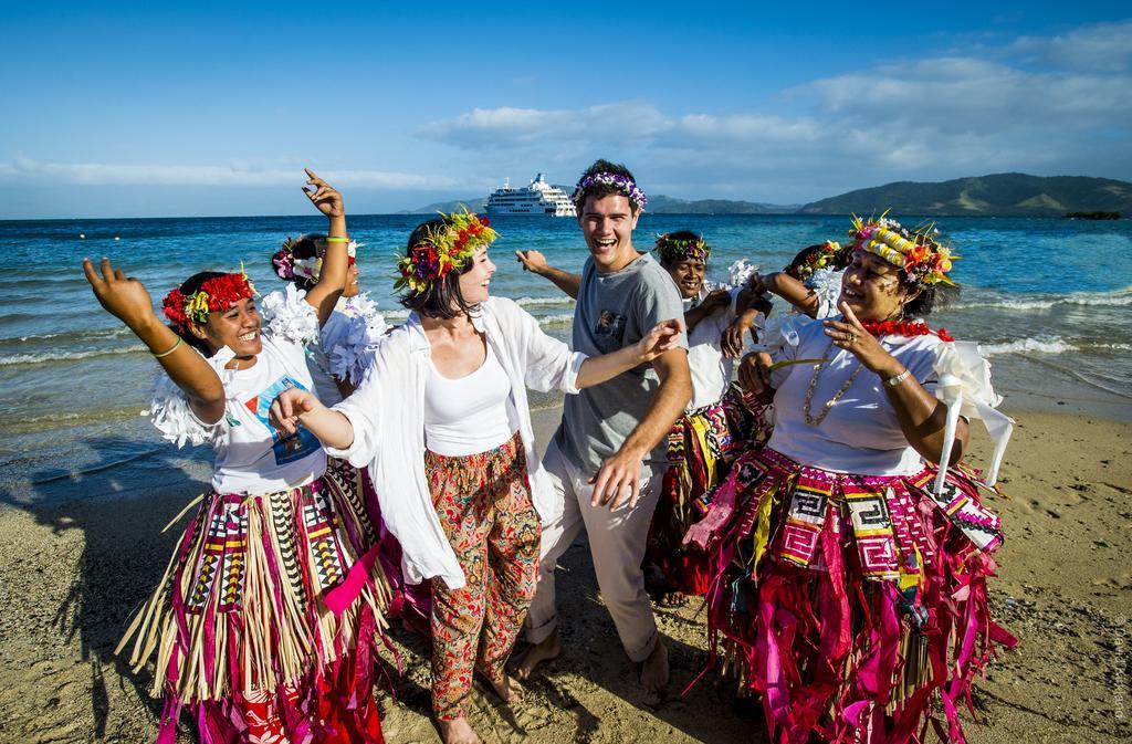 Captain Cook Cruises Fiji - Reef Endeavour Denarau Island Buitenkant foto